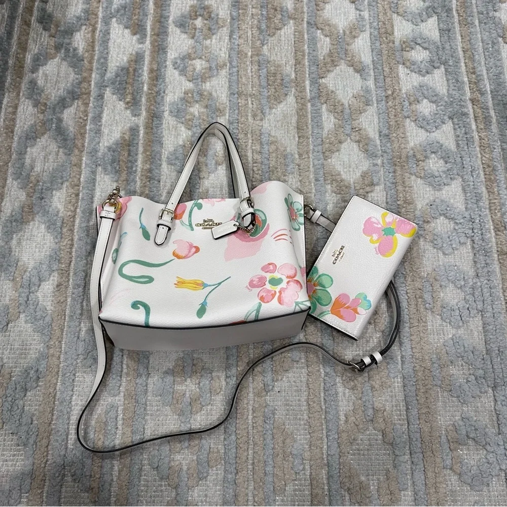 COACH - Purse and matching wallet